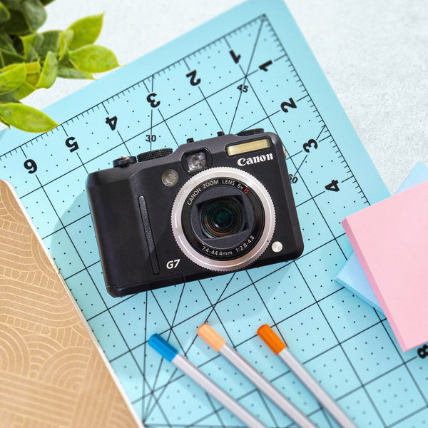 Canon Powershot G7 | Retro Digicam Point and Shoot Digital Camera