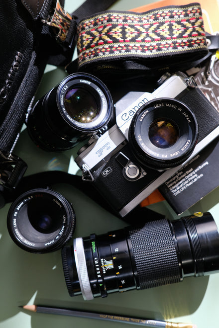 Canon FTb & Accessories | Film Camera Bundle (L)