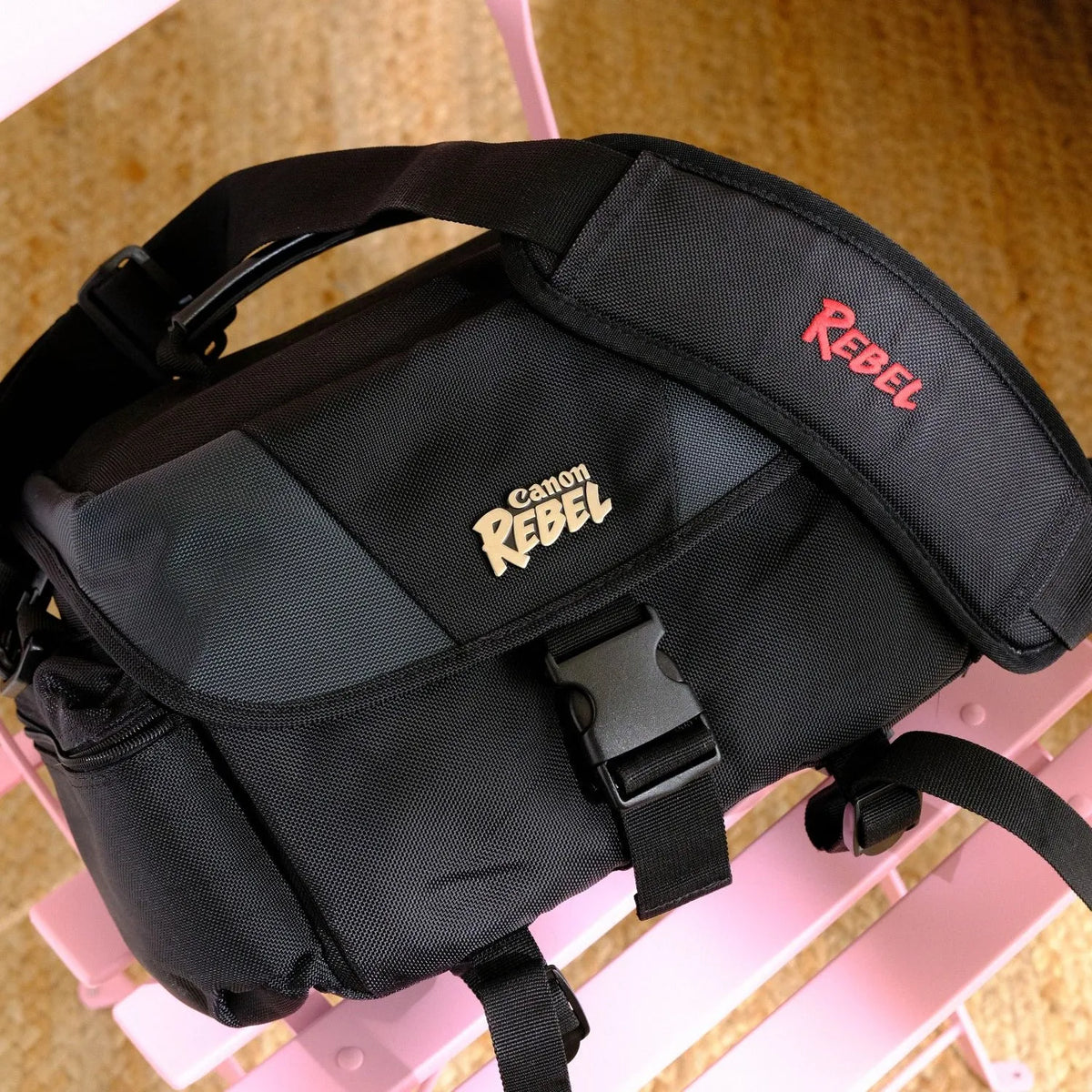 True Retro: Canon Rebel Gadget Bag