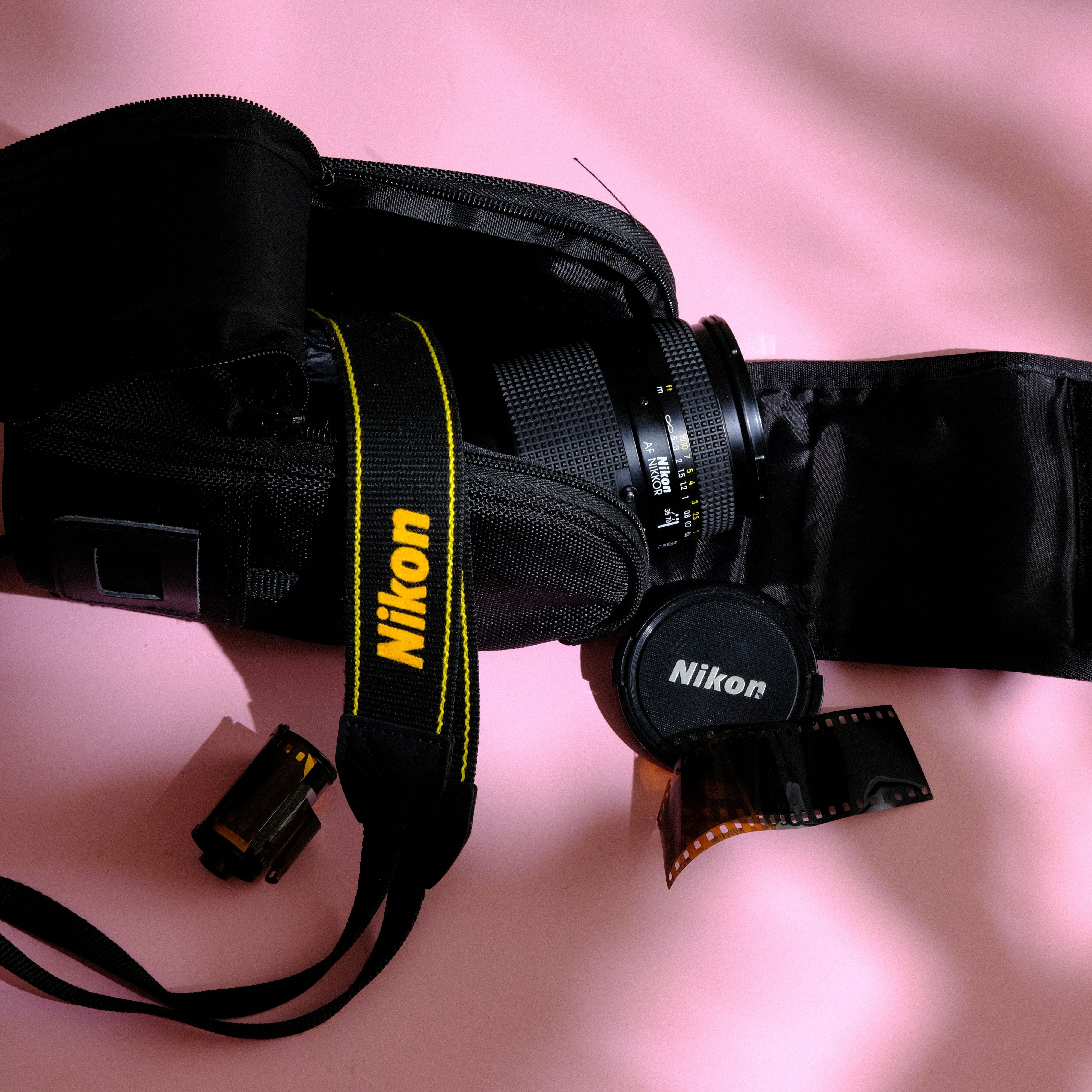 Nikon AF Nikkor 35-70mm f/2.8D Lens Set