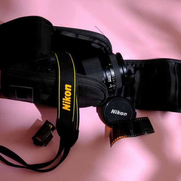 Nikon AF Nikkor 35-70mm f/2.8D Lens Set