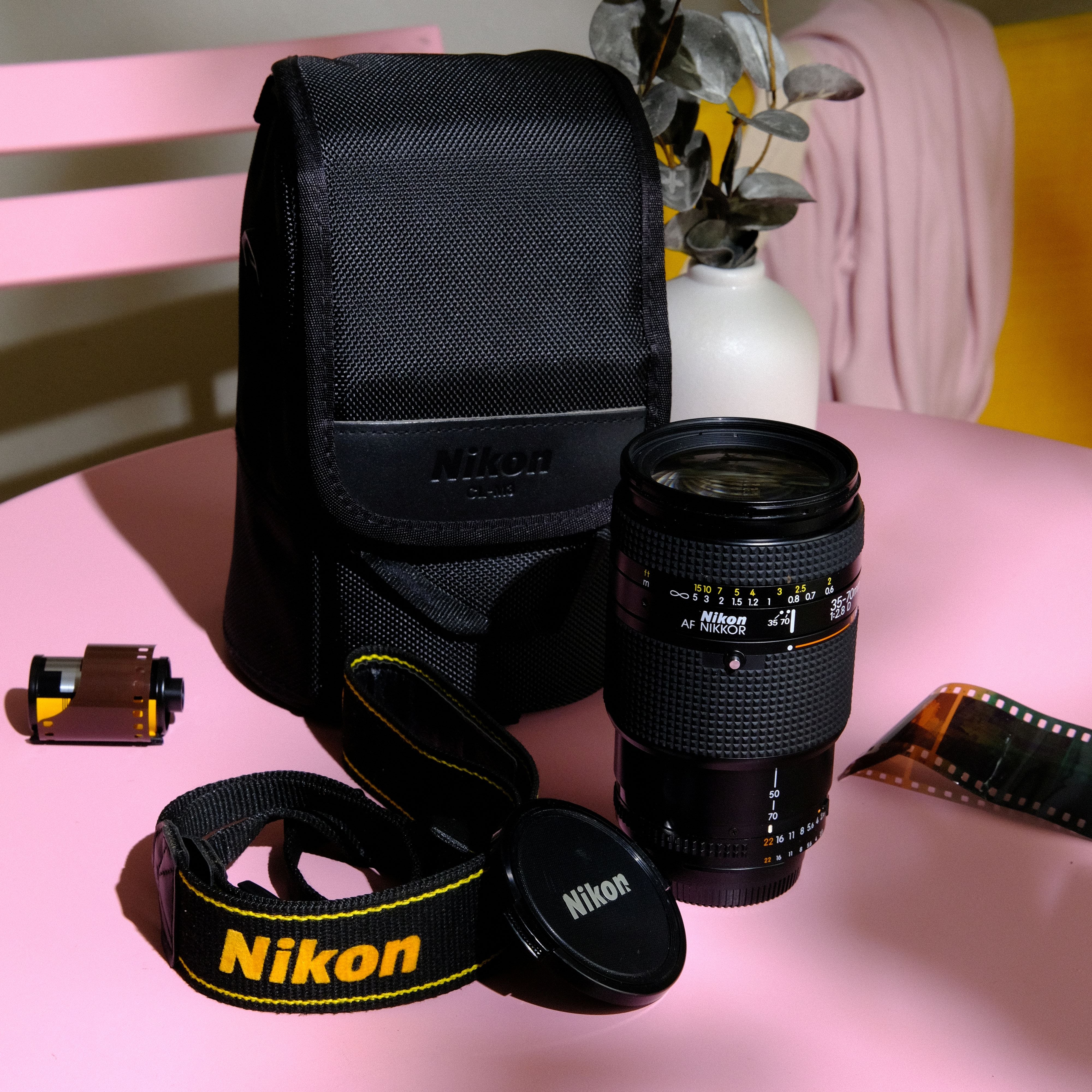 Nikon AF Nikkor 35-70mm f/2.8D Lens Set
