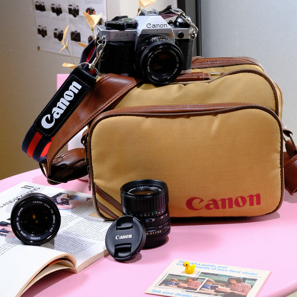 True Vintage: Canon Beige Gadget Bag (1976)