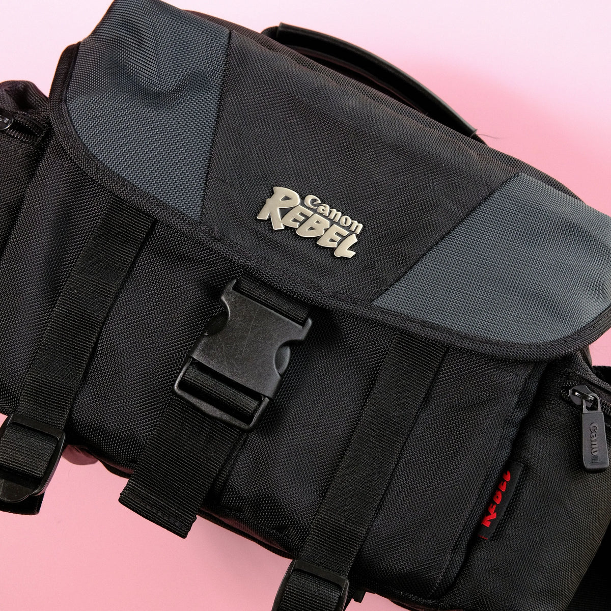 True Retro: Canon Rebel Gadget Bag