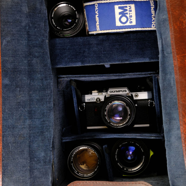 True Vintage: Olympus Leather Compartment Case (1975)