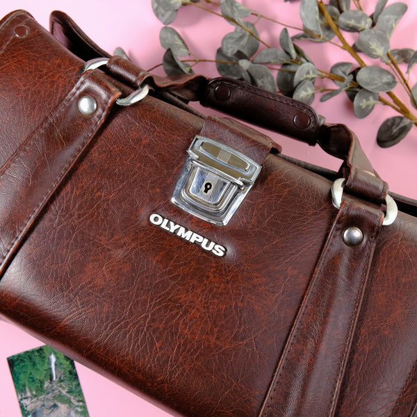 True Vintage: Olympus Leather Compartment Case (1975)